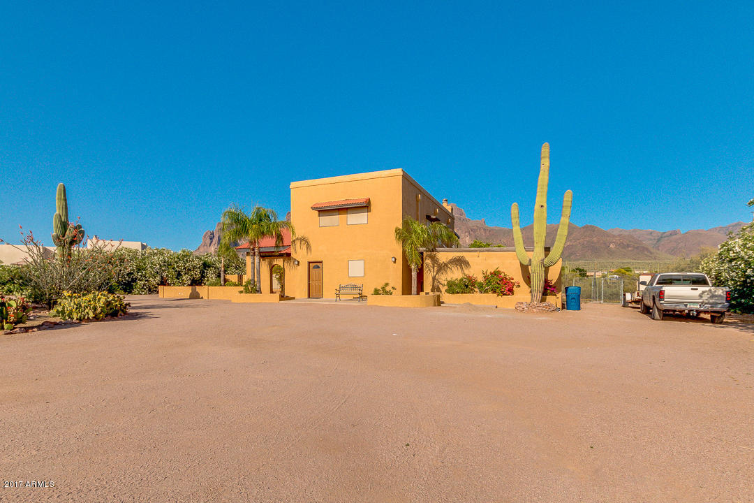 527 North Al Sieber Road Apache Junction, AZ 85119 - Photo 3 of 49 02-Al Sieber