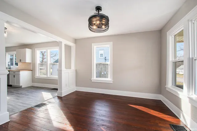 $197,500 | 618 Donmoyer Avenue, South Bend, IN 46614