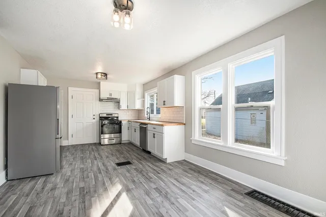 $197,500 | 618 Donmoyer Avenue, South Bend, IN 46614