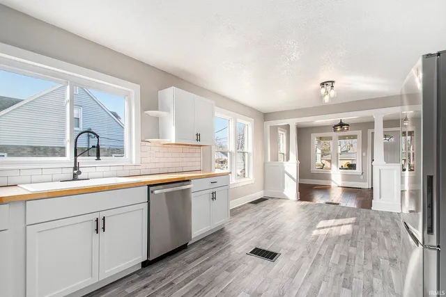 $197,500 | 618 Donmoyer Avenue, South Bend, IN 46614