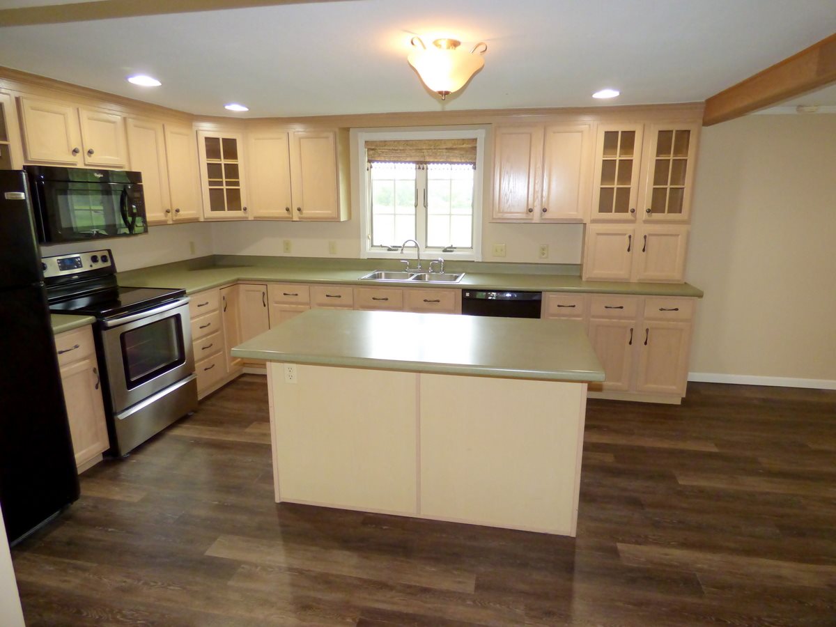 14423 Winters Road Roanoke, IN 46783 - Photo 9 of 29