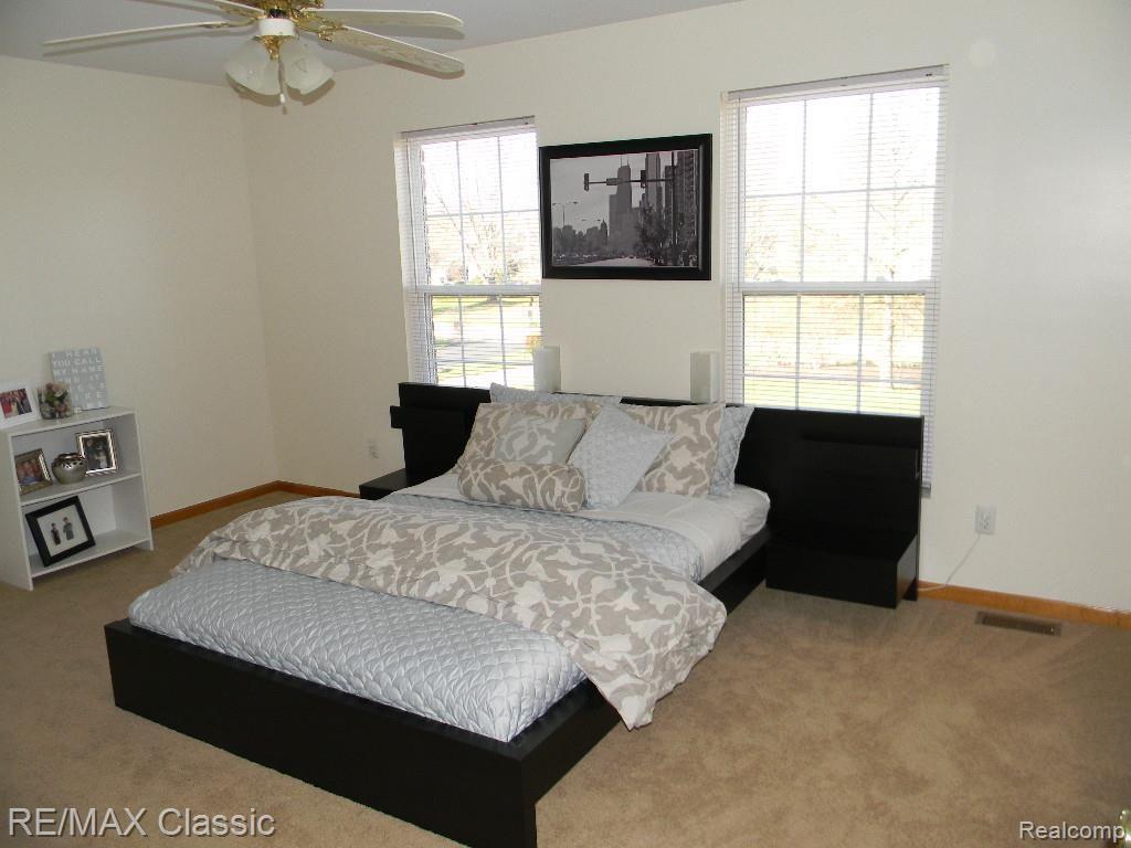 5350 Inverrary Lane Commerce Township, MI 48382 - Photo 24 of 40 DSCN0212.jpg