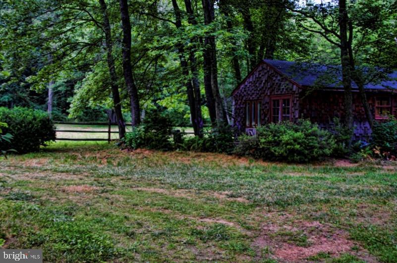 392 East Walnut Grove Road Fawn Grove, PA 17321 - Photo 3 of 5 Gallery Image 3