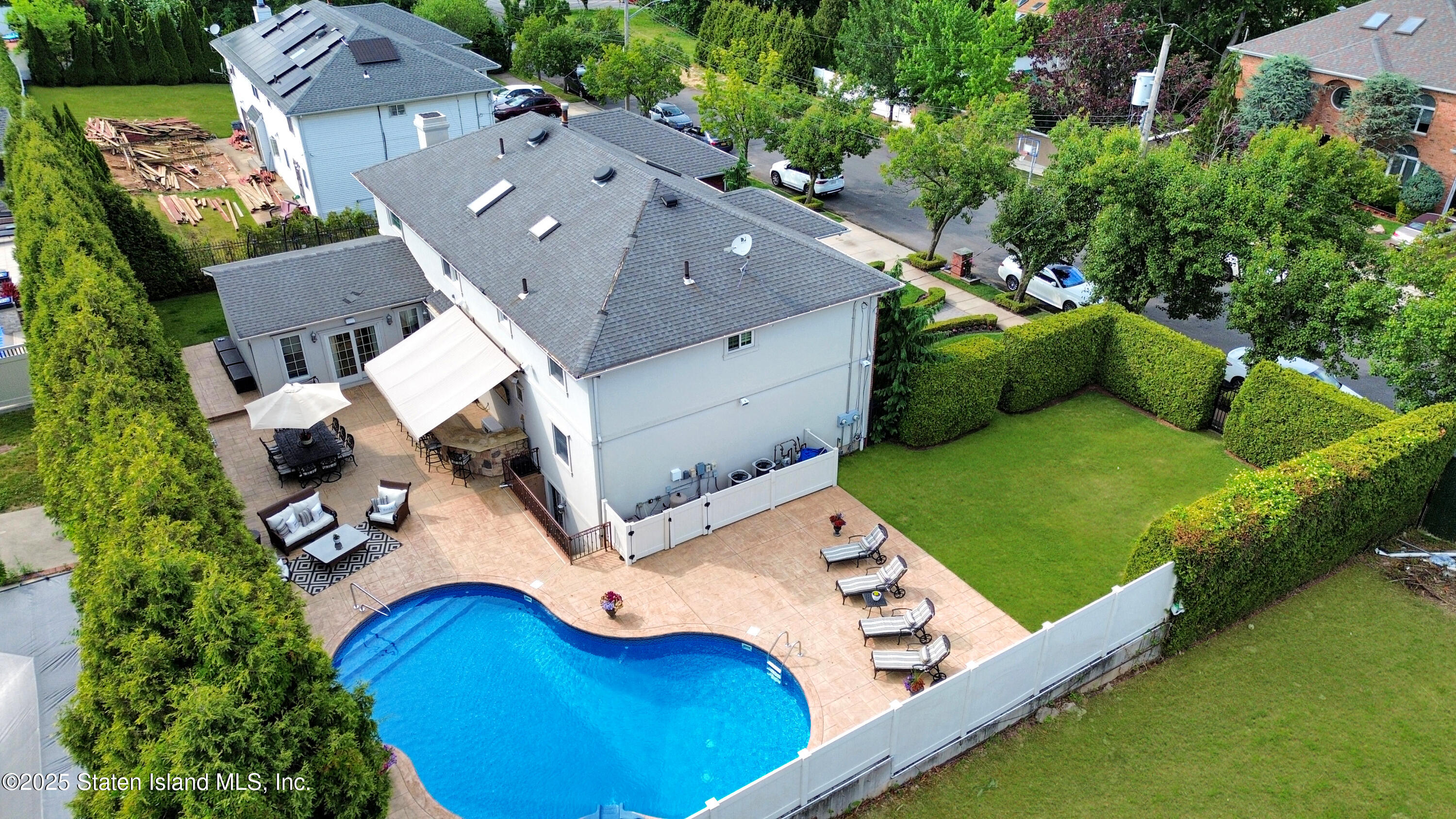 62 Ruxton Avenue Staten Island, NY 10312 - Photo 6 of 71 an aerial view of a house with a yard