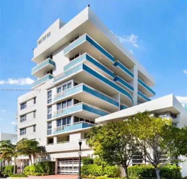 200 Ocean Drive, Unit 3C Miami Beach, FL 33139 - Photo 3 of 12 a view of a building