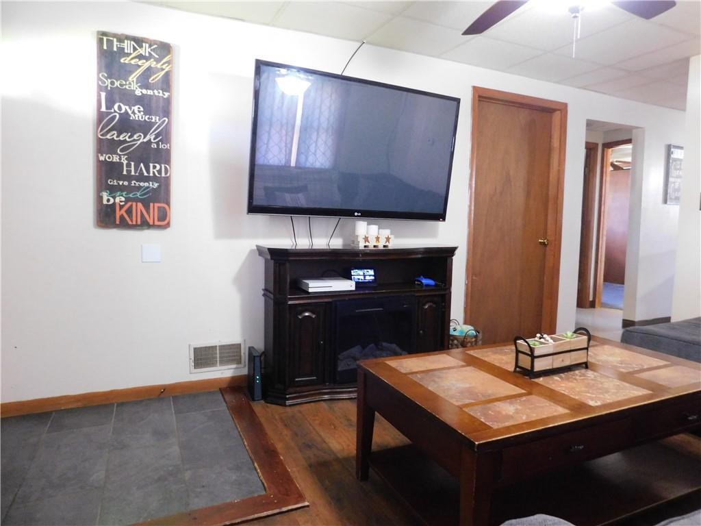 543 North Main Street Masontown, PA 15461 - Photo 5 of 32 a room with table and chair