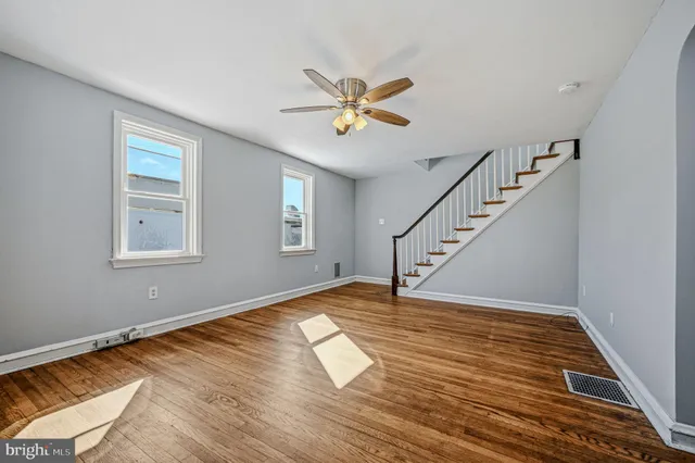 $1,975 | 816 Washington Street, New Castle, DE 19720