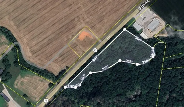 a view of an outdoor space