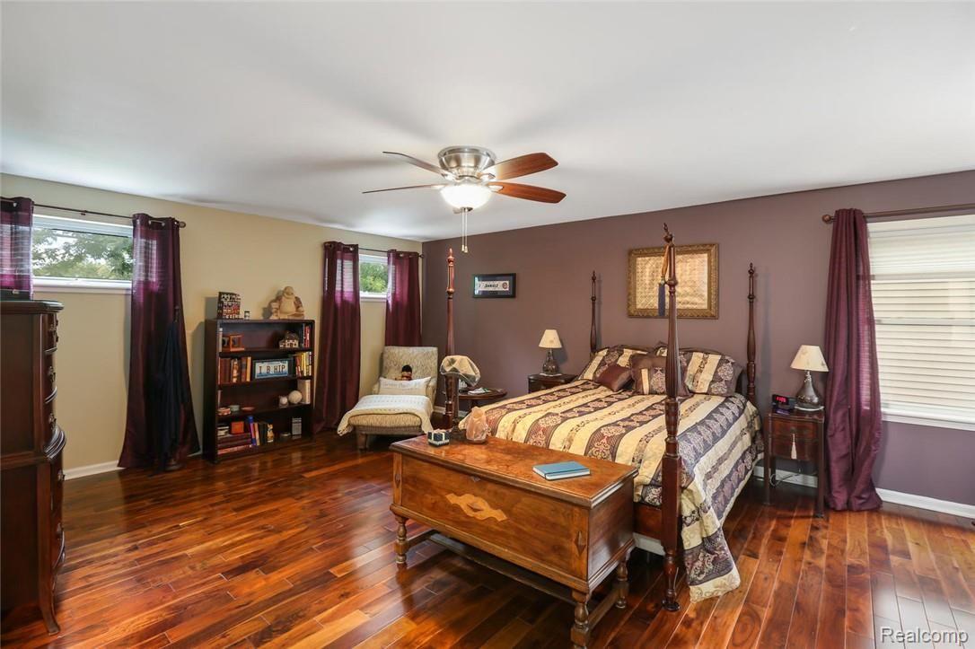 1600 Roslyn Road Grosse Pointe, MI 48236 - Photo 16 of 24 MasterBRfromhallway.jpg