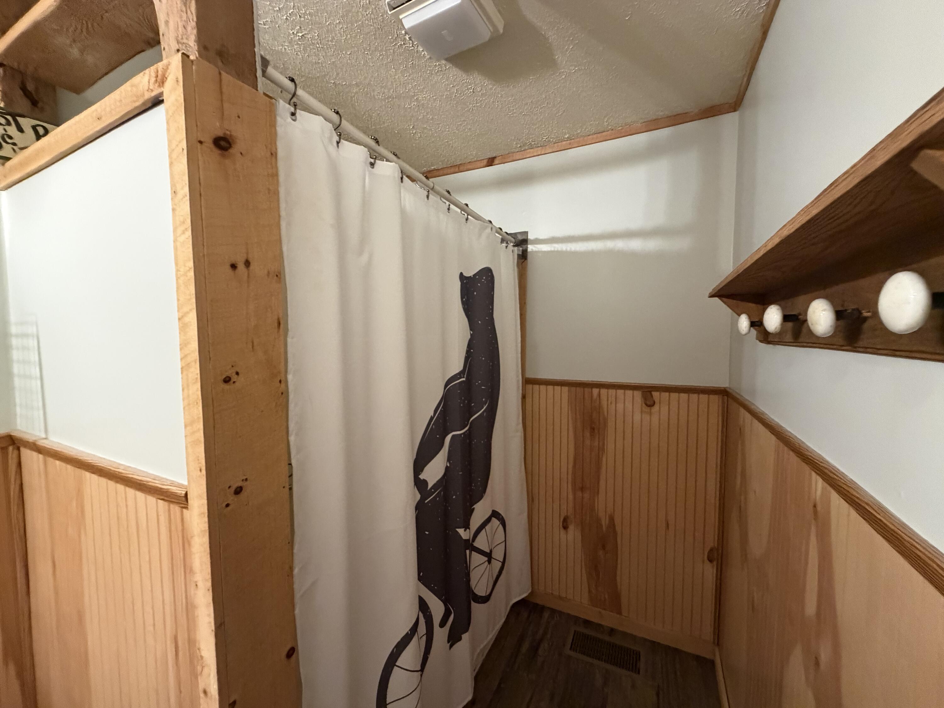 161 Stephen Road Wellington, KY 40387 - Photo 25 of 50 Full Bathroom Downstairs