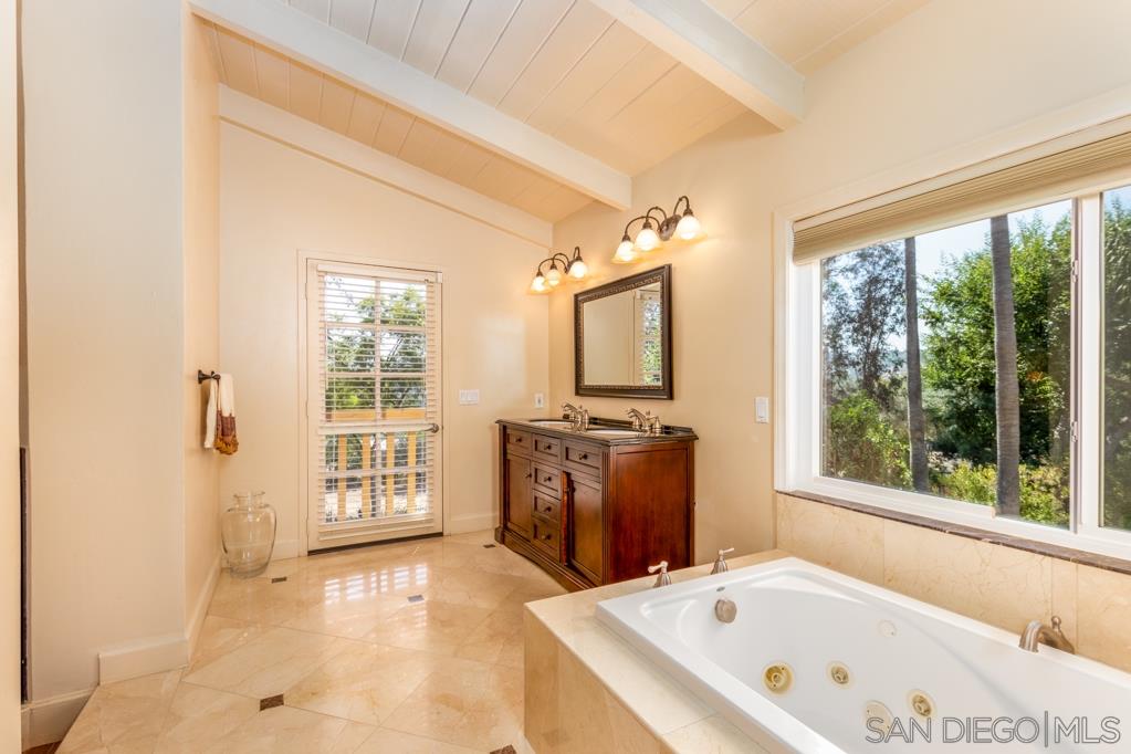 244 Rancho Camino Fallbrook, CA 92028 - Photo 17 of 25