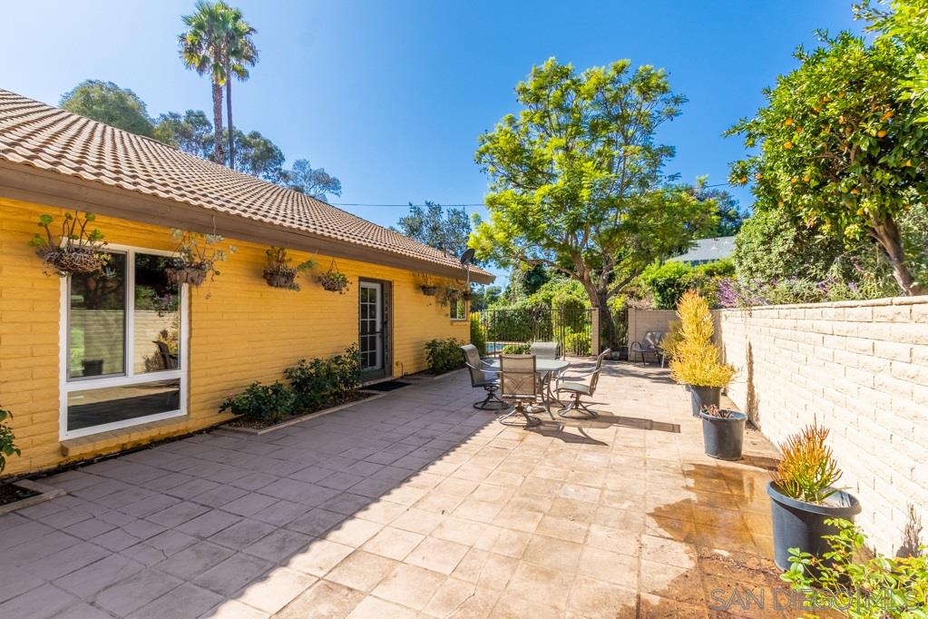 244 Rancho Camino Fallbrook, CA 92028 - Photo 20 of 25