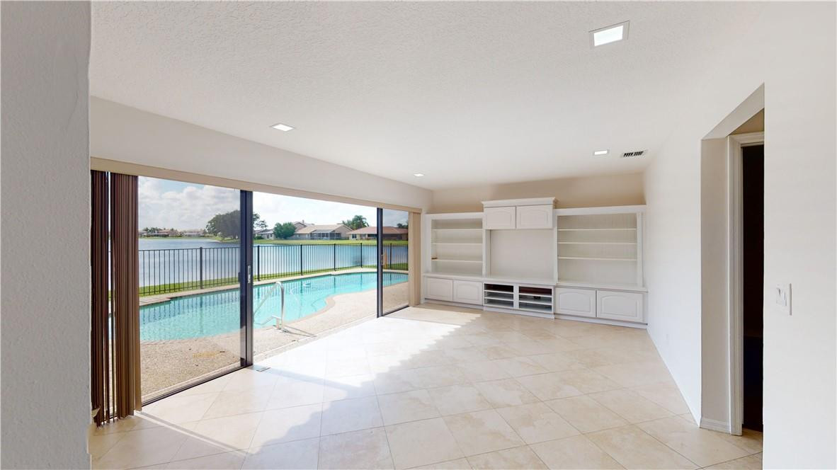 22161 Crofton Court Boca Raton, FL 33428 - Photo 2 of 67 Photo 2