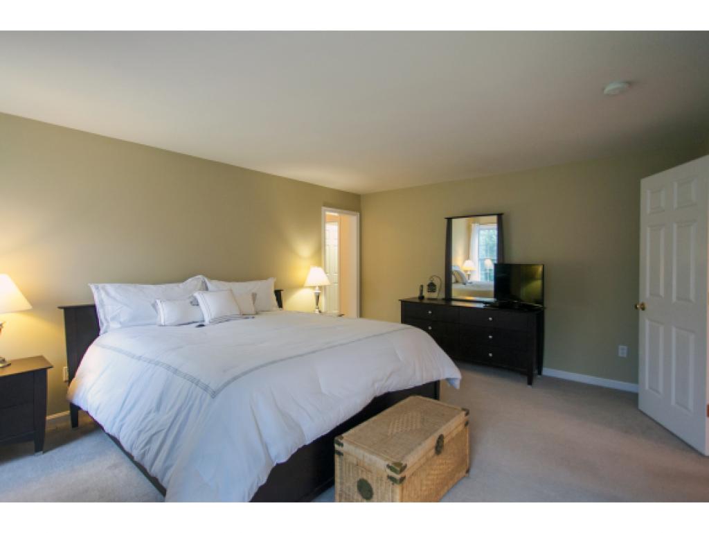 7 Silver Brook Road Salem, NH 03079 - Photo 14 of 34 Gallery Image 14