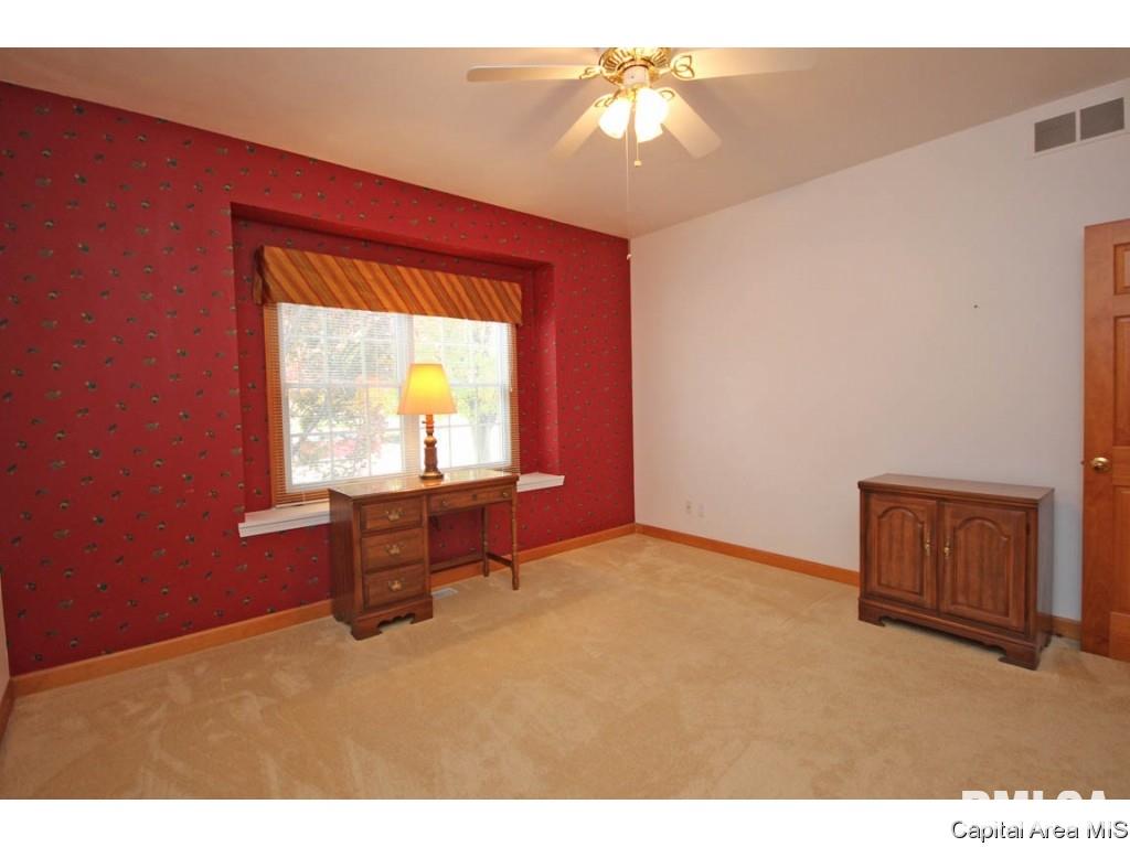 2717 Killarney Road Springfield, IL 62711 - Photo 21 of 34