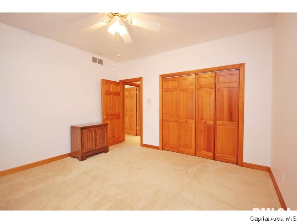 2717 Killarney Road Springfield, IL 62711 - Photo 22 of 34