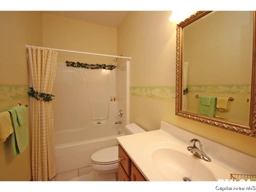 2717 Killarney Road Springfield, IL 62711 - Photo 27 of 34