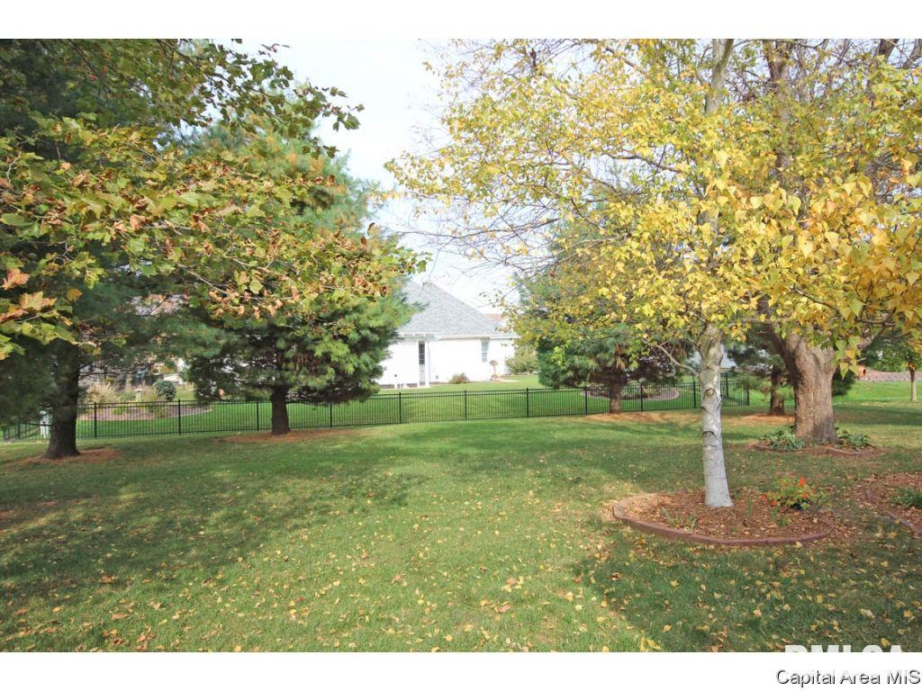 2717 Killarney Road Springfield, IL 62711 - Photo 32 of 34