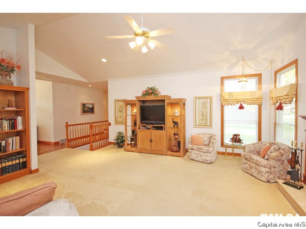 2717 Killarney Road Springfield, IL 62711 - Photo 6 of 34