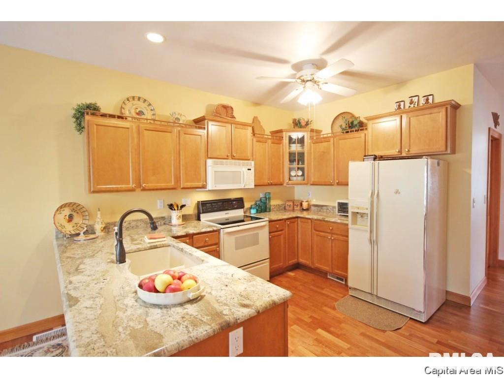 2717 Killarney Road Springfield, IL 62711 - Photo 10 of 34