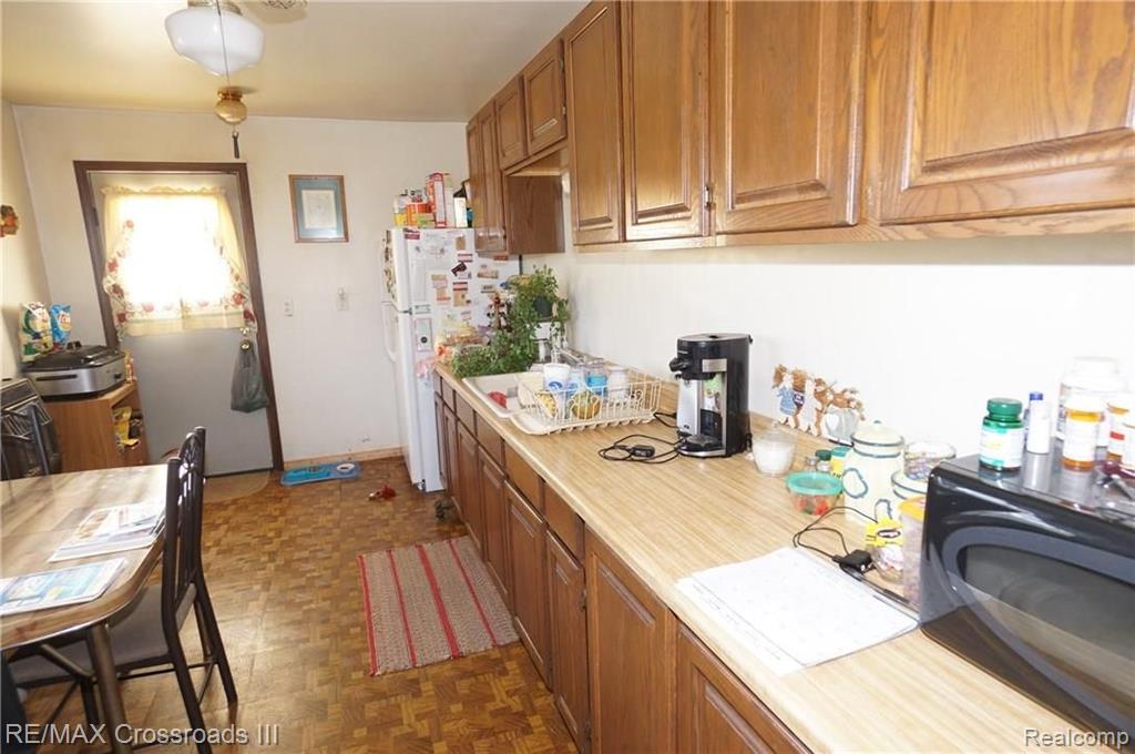 19148 Clark Road Belleville, MI 48111 - Photo 9 of 12