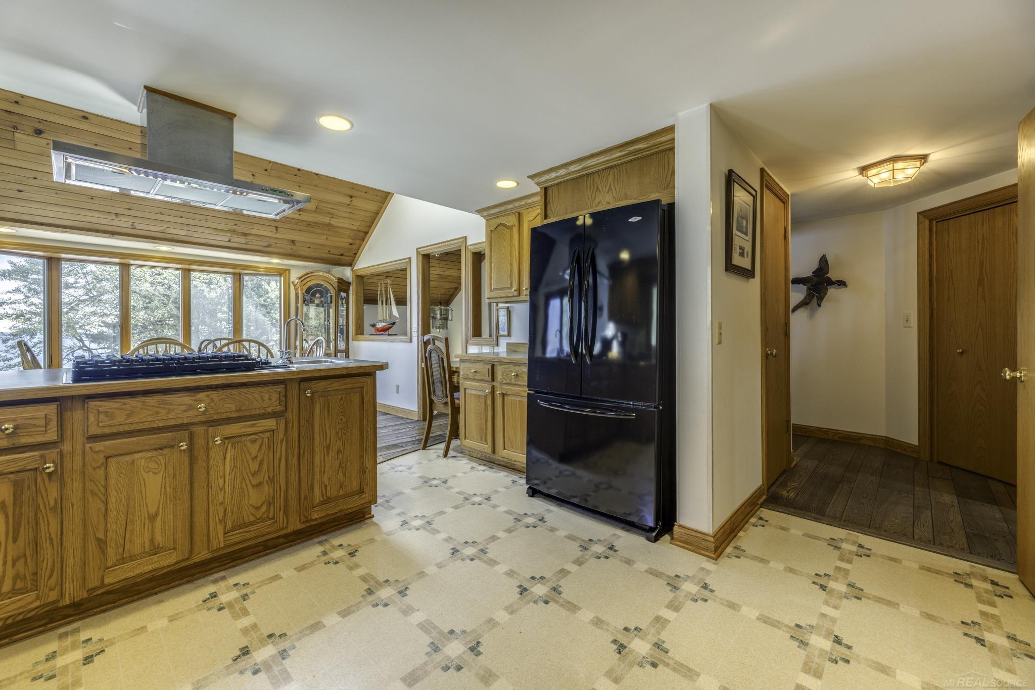 3388 North Lakeshore Road Deckerville, MI 48427 - Photo 31 of 82