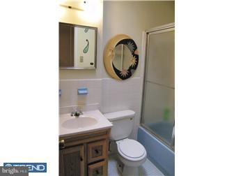 7411 Hill Road Philadelphia, PA 19128 - Photo 11 of 12 Bathroom