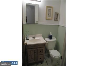 7411 Hill Road Philadelphia, PA 19128 - Photo 5 of 12 Bathroom