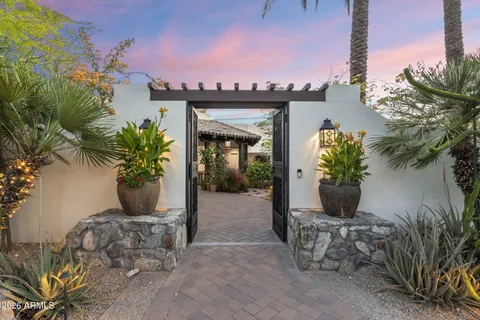 $3,425,000 | 5700 North 33rd Place, Paradise Valley, AZ 85253