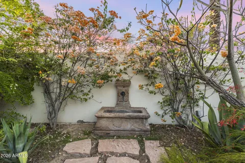 $3,425,000 | 5700 North 33rd Place, Paradise Valley, AZ 85253