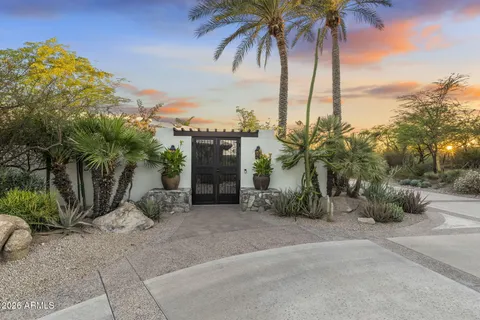 $3,425,000 | 5700 North 33rd Place, Paradise Valley, AZ 85253