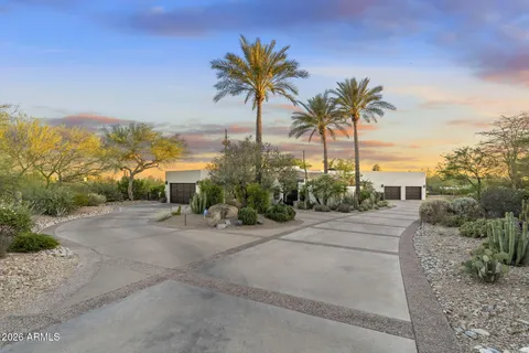 $3,425,000 | 5700 North 33rd Place, Paradise Valley, AZ 85253