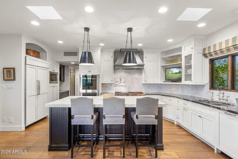 $3,425,000 | 5700 North 33rd Place, Paradise Valley, AZ 85253