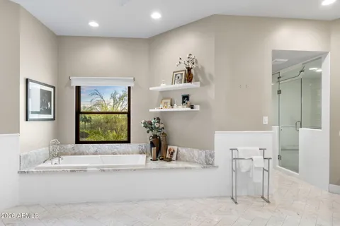 $3,425,000 | 5700 North 33rd Place, Paradise Valley, AZ 85253