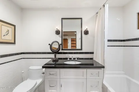 $3,425,000 | 5700 North 33rd Place, Paradise Valley, AZ 85253