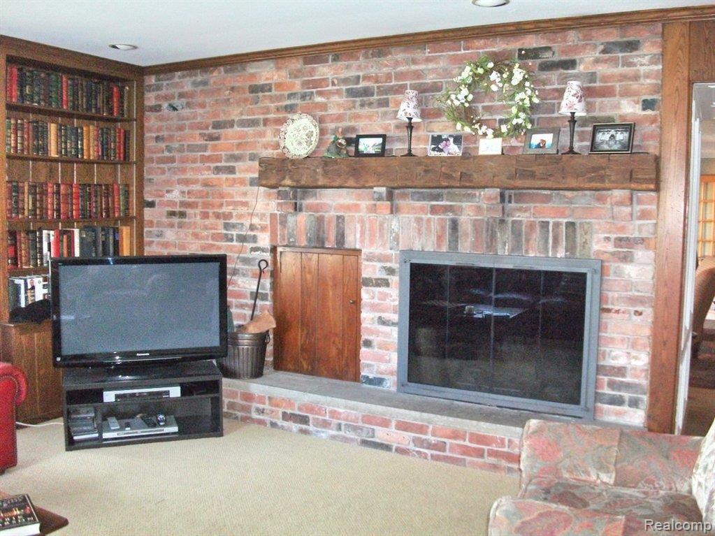 1251 Fox Chase Road Bloomfield Hills, MI 48301 - Photo 12 of 19 Family Room Fireplace