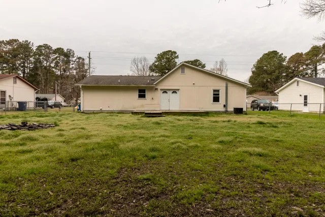 $1,350 | 506 Walnut Drive, Jacksonville, NC 28540