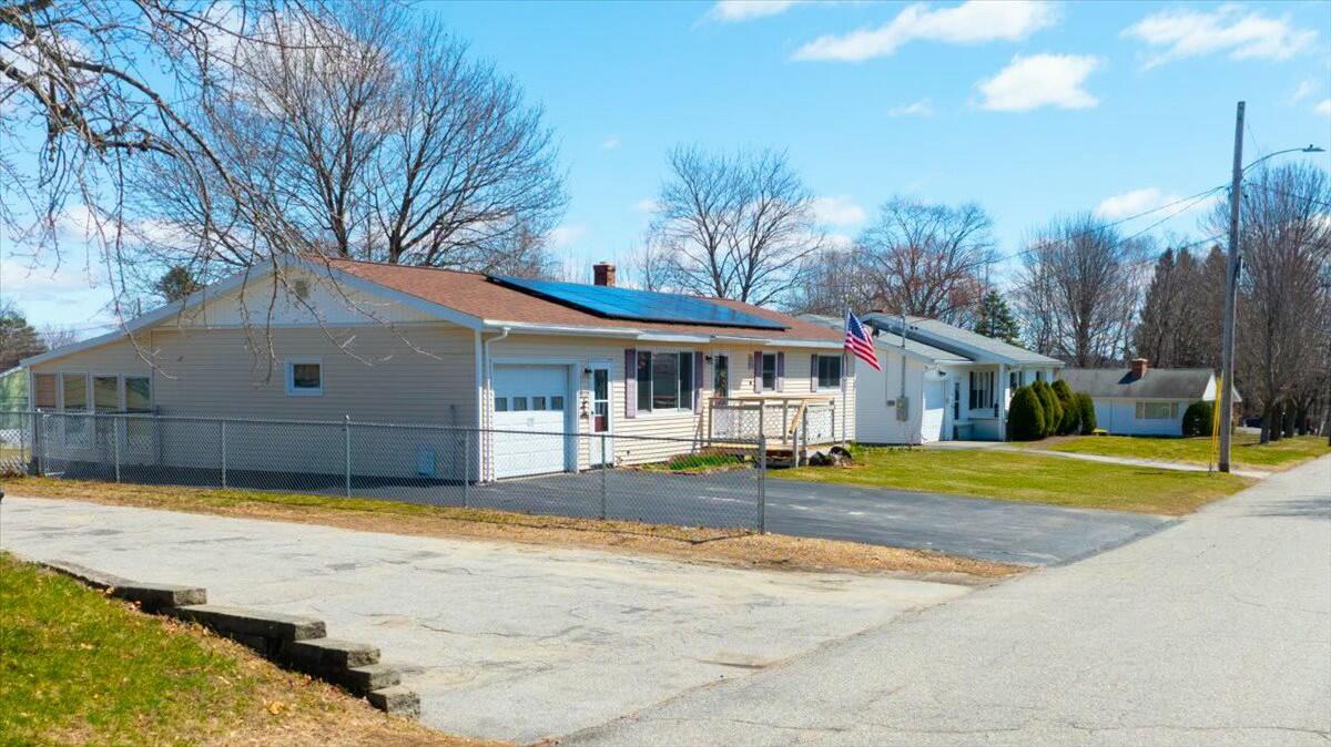 31 Scribner Circle Lewiston, ME 04240 - Photo 2 of 32 tempImagekVm63D