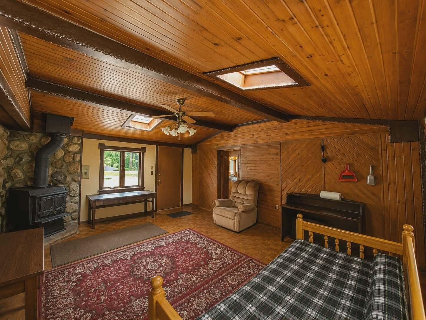 3908 Valley Road Caledonia, WI 53406 - Photo 7 of 14 727050504_1012473915077793_7466002131164