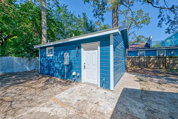 $850 | 5609 Denmark Street, Unit C, Houston, TX 77028