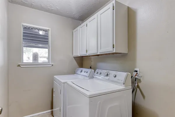 $2,200 | 45 Coralberry Road, The Woodlands, TX 77381