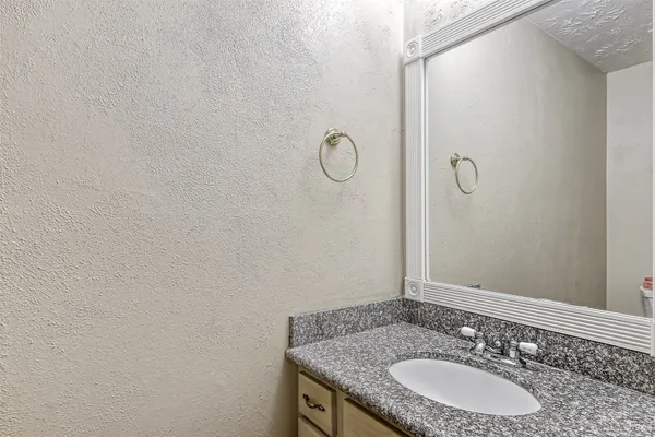 $2,200 | 45 Coralberry Road, The Woodlands, TX 77381