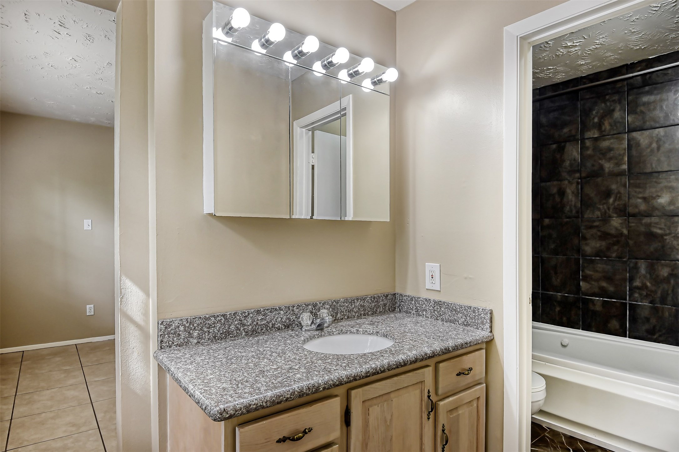 45 Coralberry Road The Woodlands, TX 77381 - Photo 17 of 23