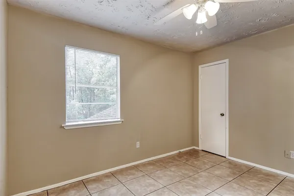 $2,200 | 45 Coralberry Road, The Woodlands, TX 77381