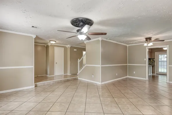 $2,200 | 45 Coralberry Road, The Woodlands, TX 77381