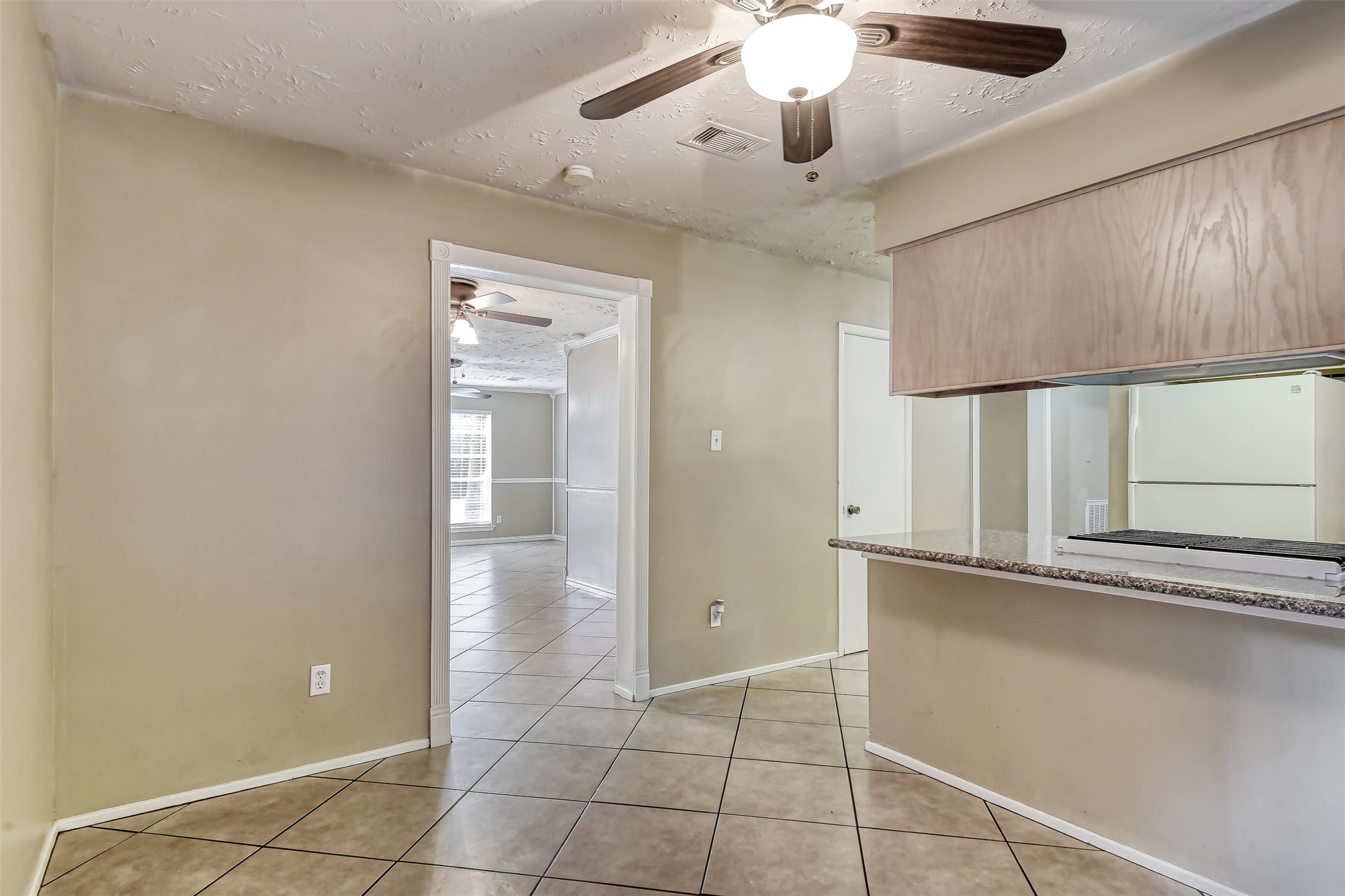 45 Coralberry Road The Woodlands, TX 77381 - Photo 9 of 23