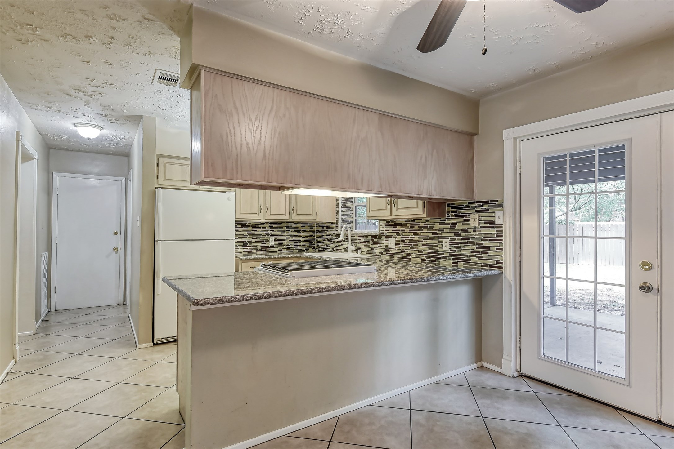 45 Coralberry Road The Woodlands, TX 77381 - Photo 10 of 23