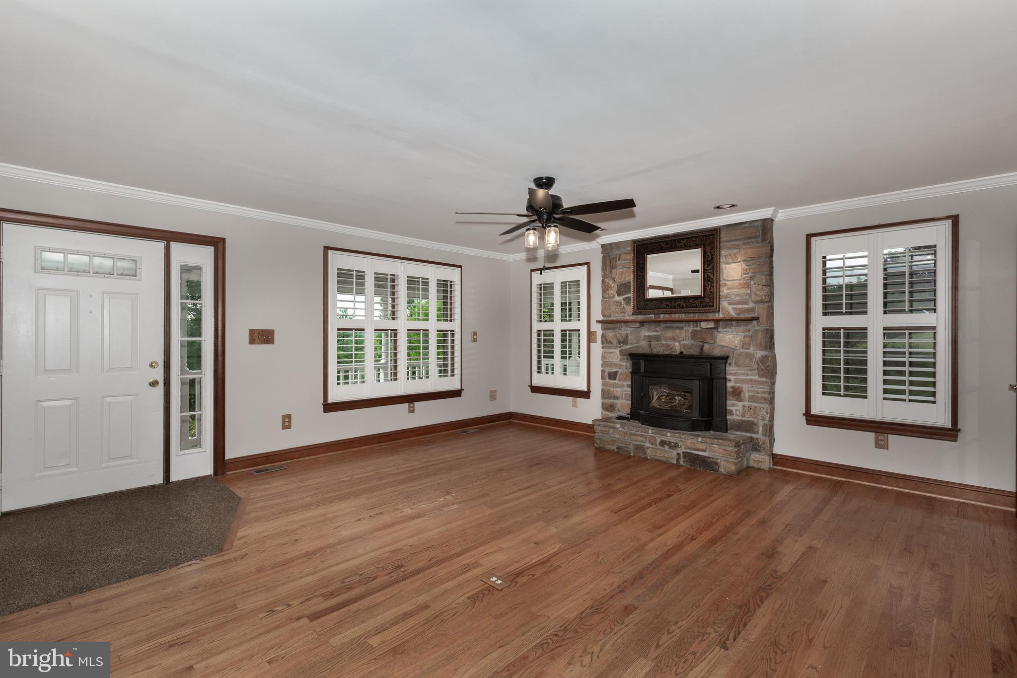 15 Ridgeview Drive Westminster, MD 21157 - Photo 4 of 77 family rm