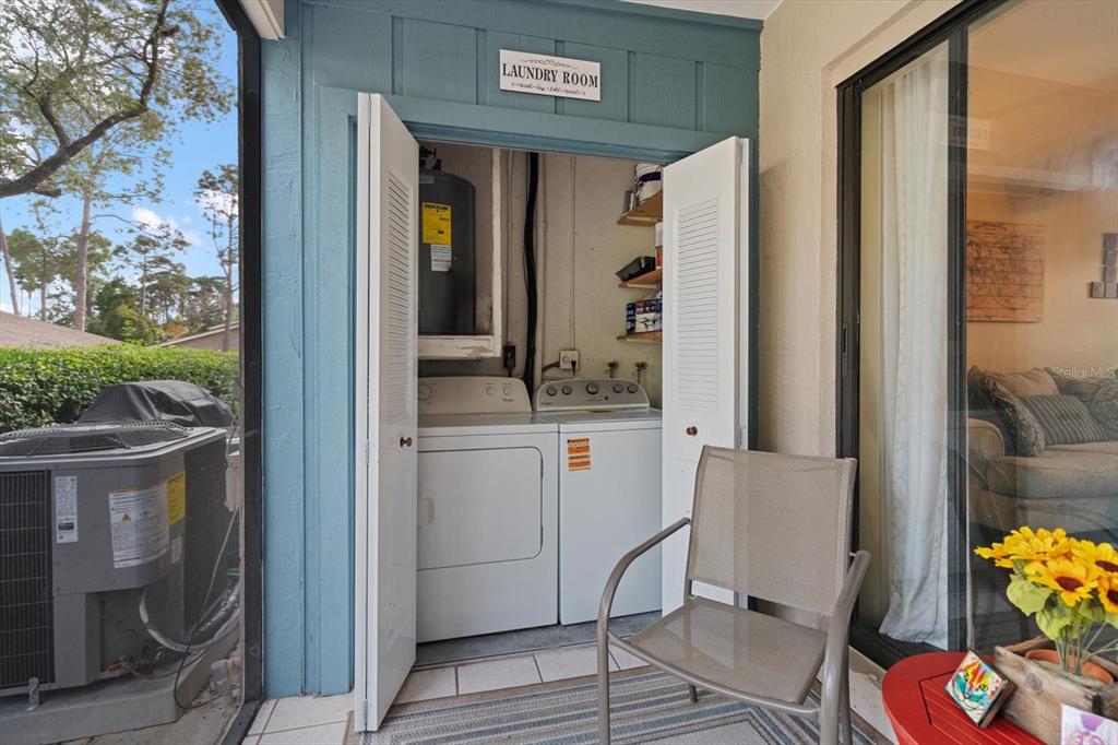 2131 Ridge Road South, Unit 75 Largo, FL 33778 - Photo 12 of 32 a view of living room