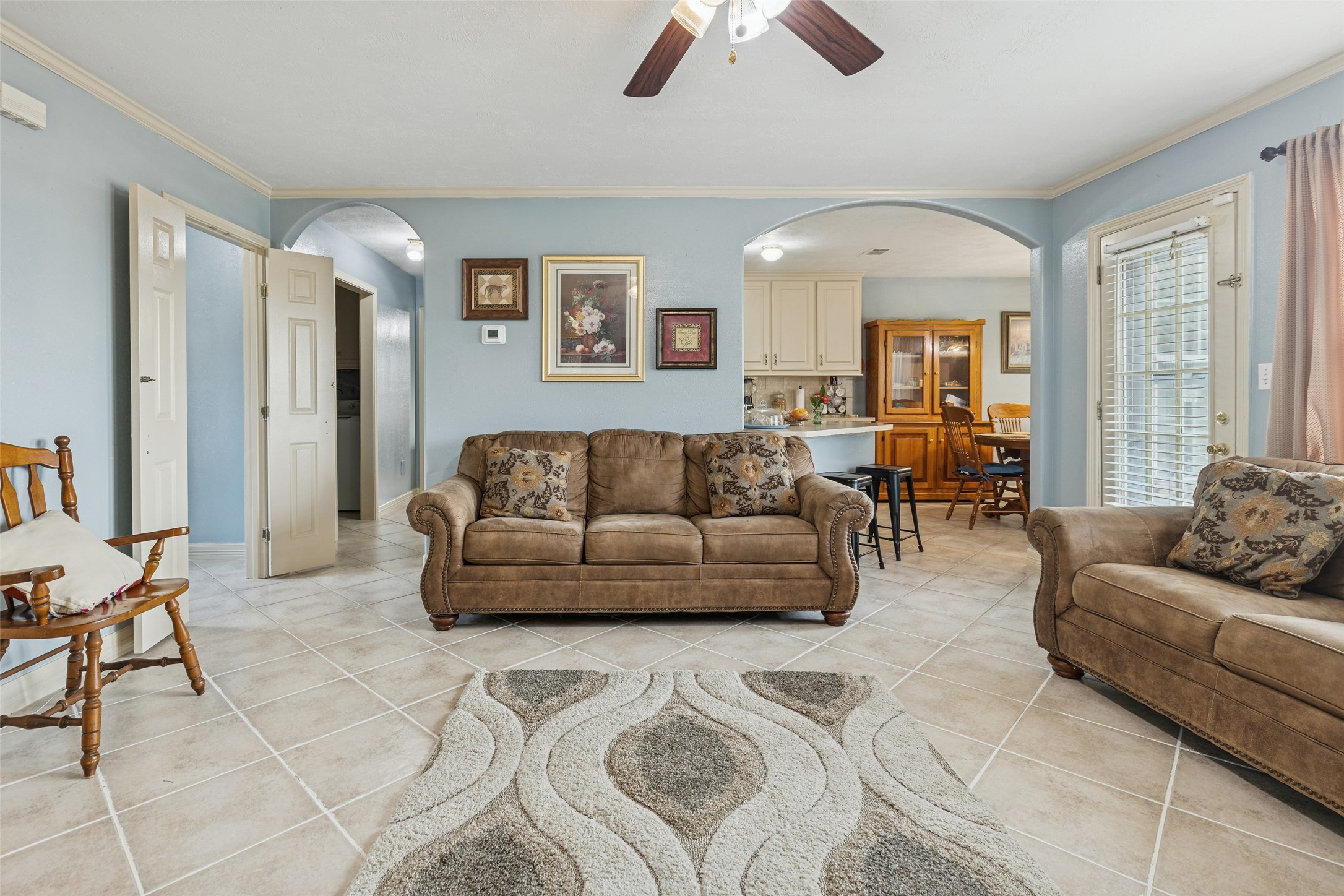 21 Pine Prairie School Road Huntsville, TX 77320 - Photo 4 of 26 a living room with furniture and a large window